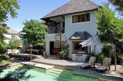 Hedge House 4*
